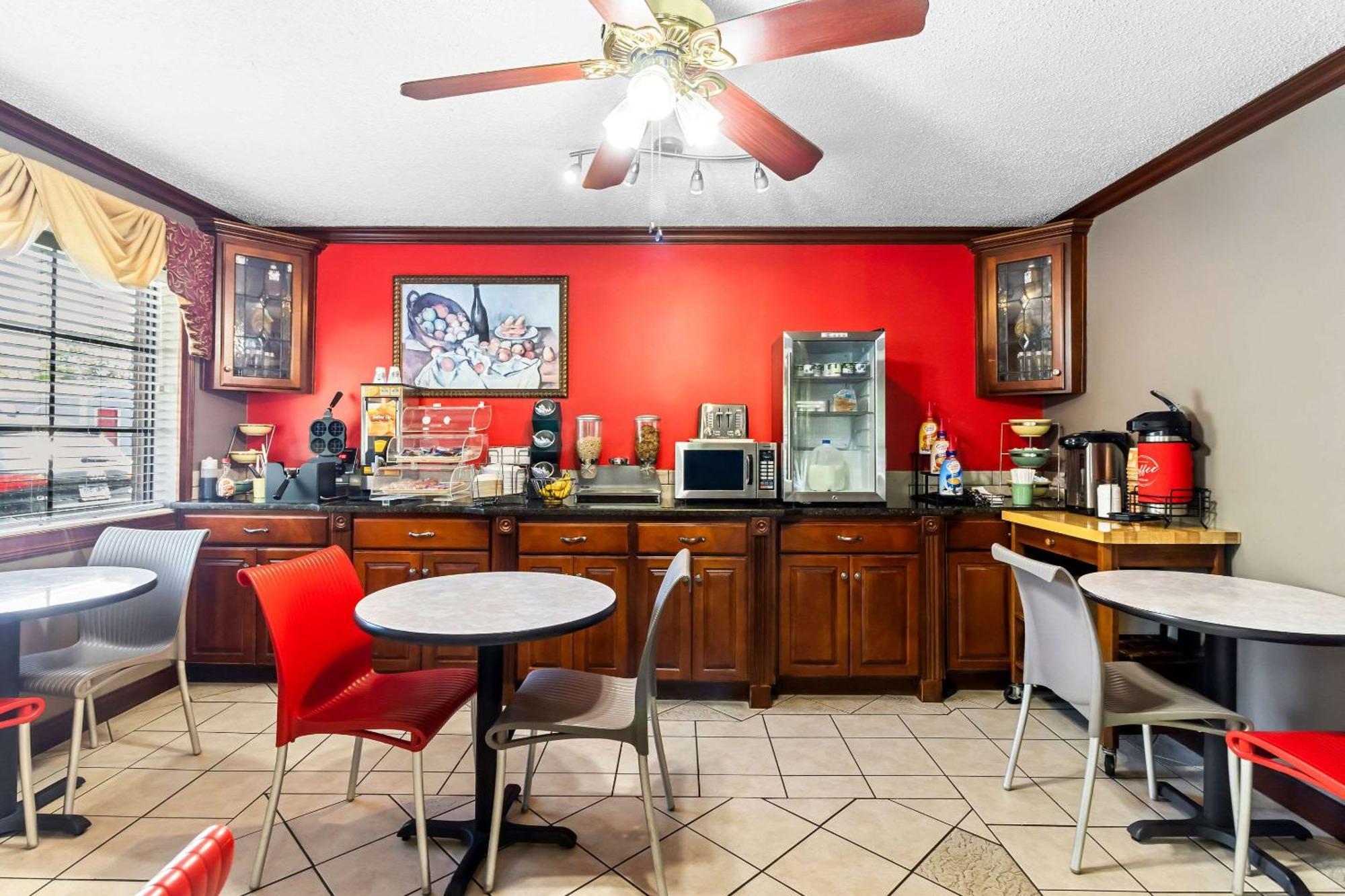 Econo Lodge Russellville Экстерьер фото