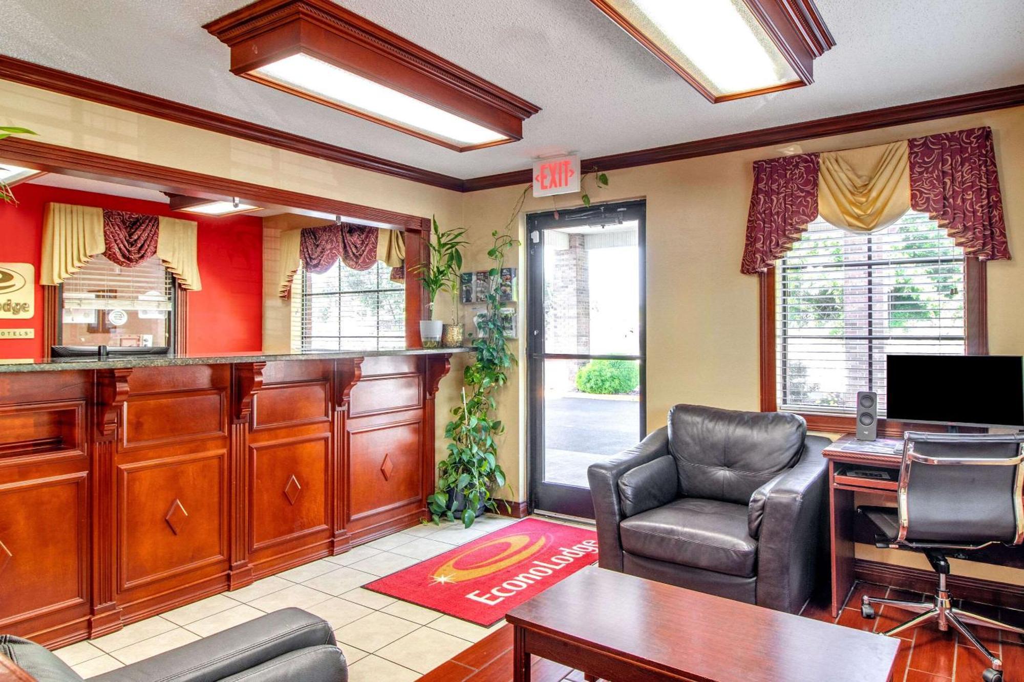 Econo Lodge Russellville Экстерьер фото