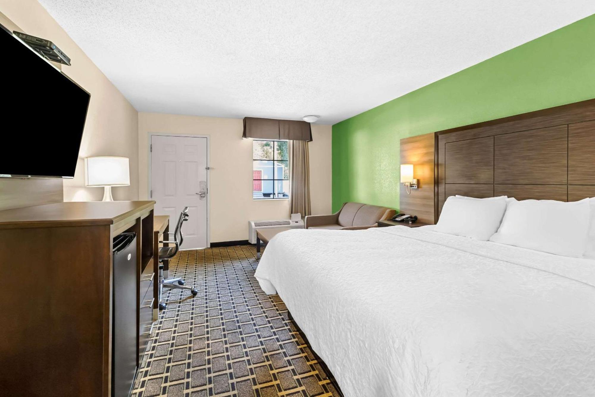 Econo Lodge Russellville Экстерьер фото