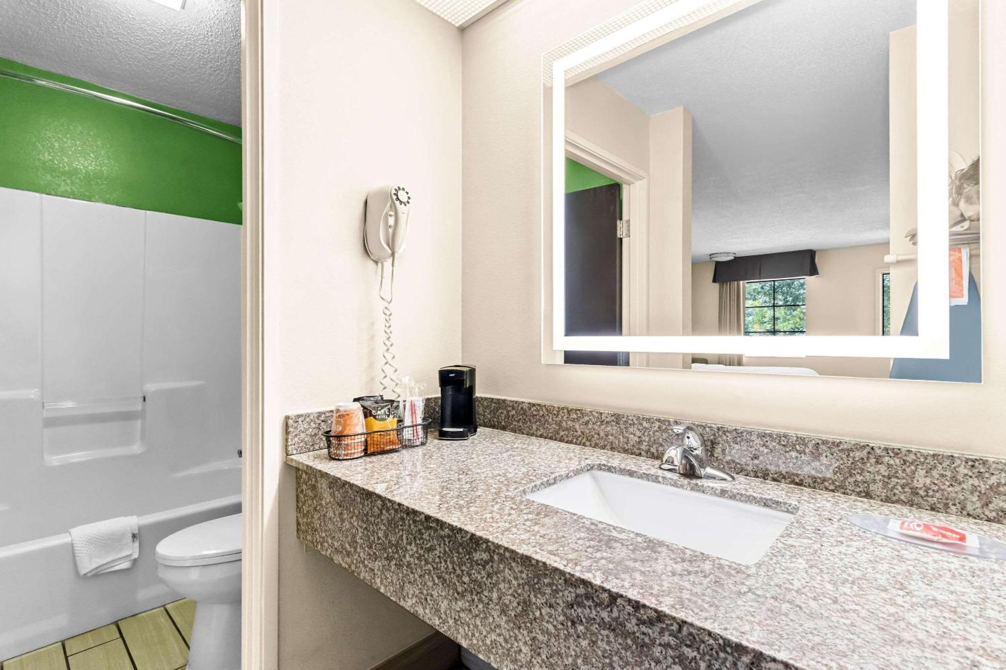 Econo Lodge Russellville Экстерьер фото