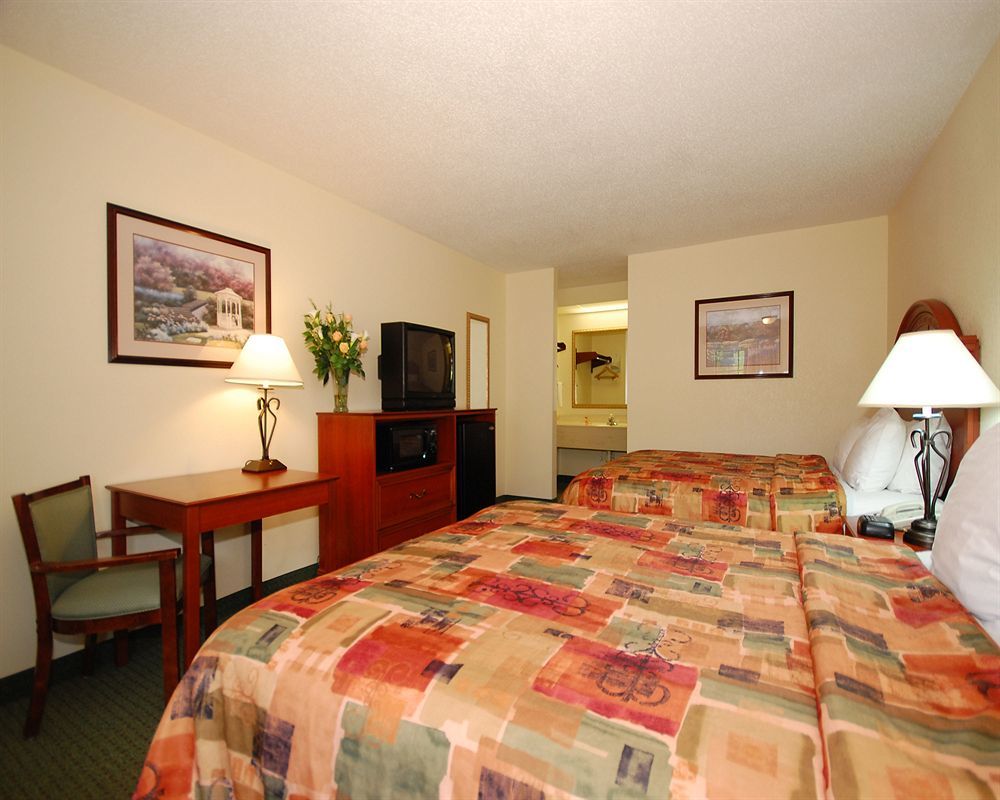 Econo Lodge Russellville Экстерьер фото