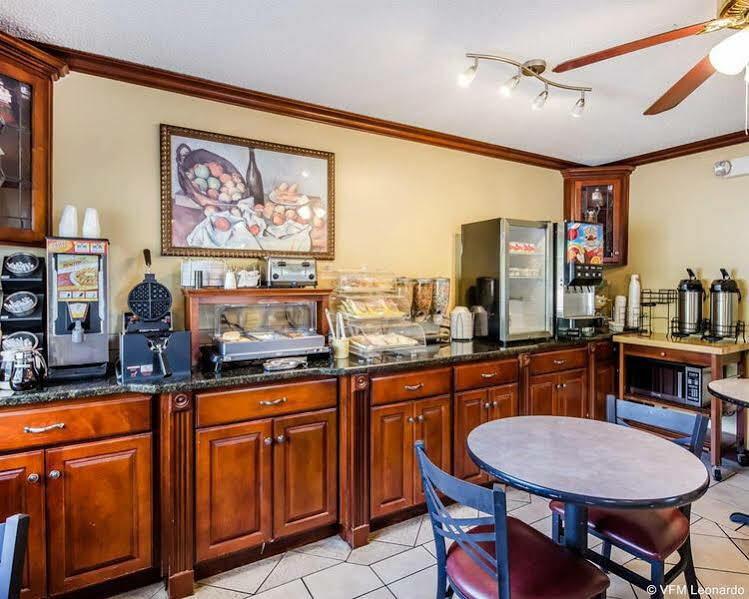 Econo Lodge Russellville Экстерьер фото