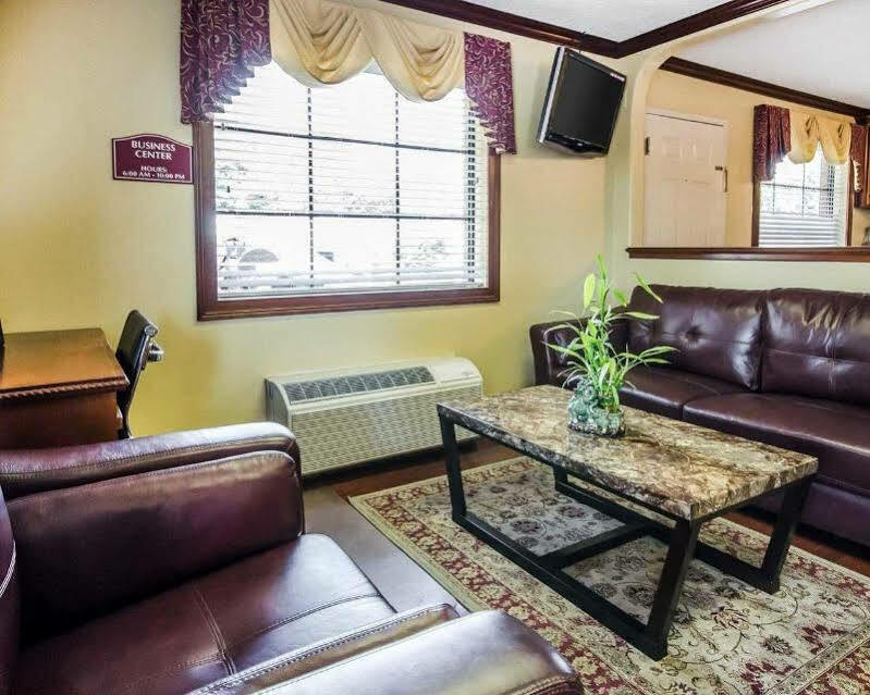 Econo Lodge Russellville Экстерьер фото