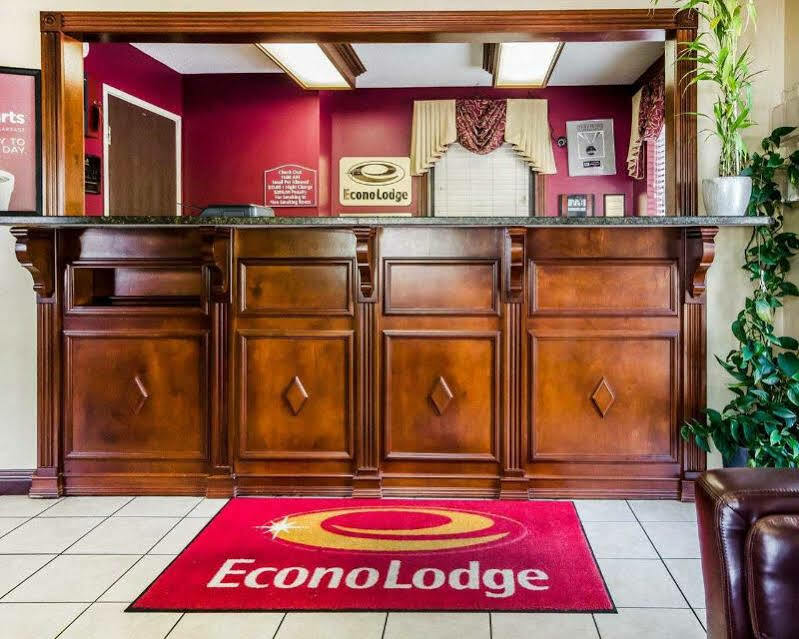 Econo Lodge Russellville Экстерьер фото