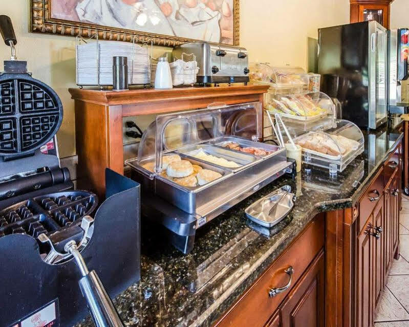 Econo Lodge Russellville Экстерьер фото