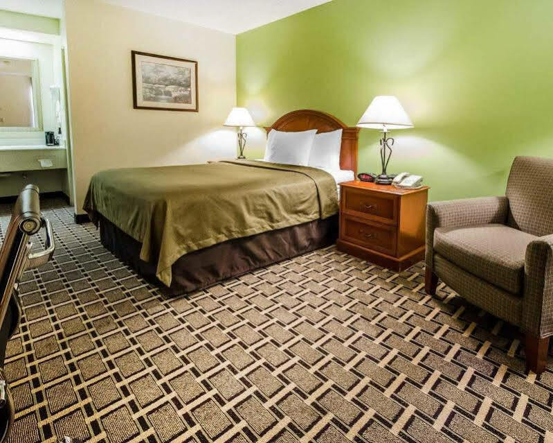Econo Lodge Russellville Экстерьер фото