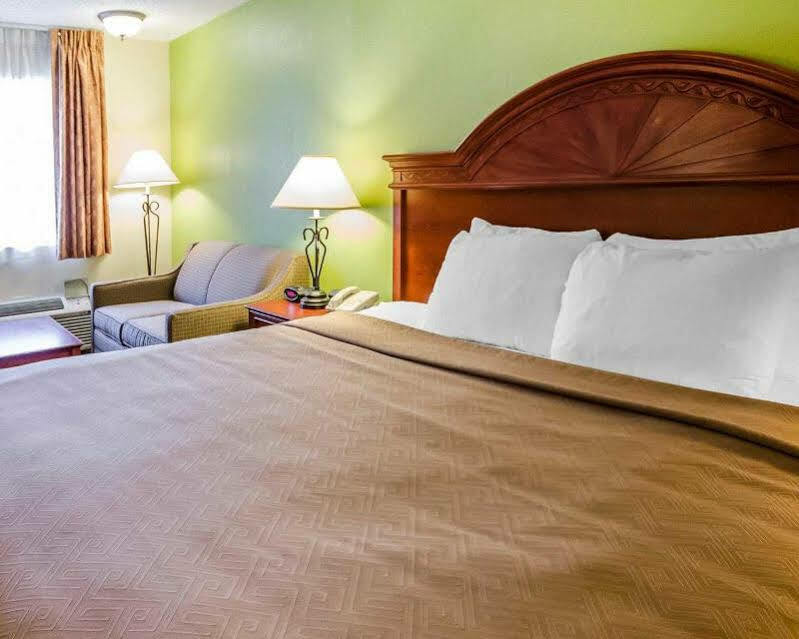 Econo Lodge Russellville Экстерьер фото